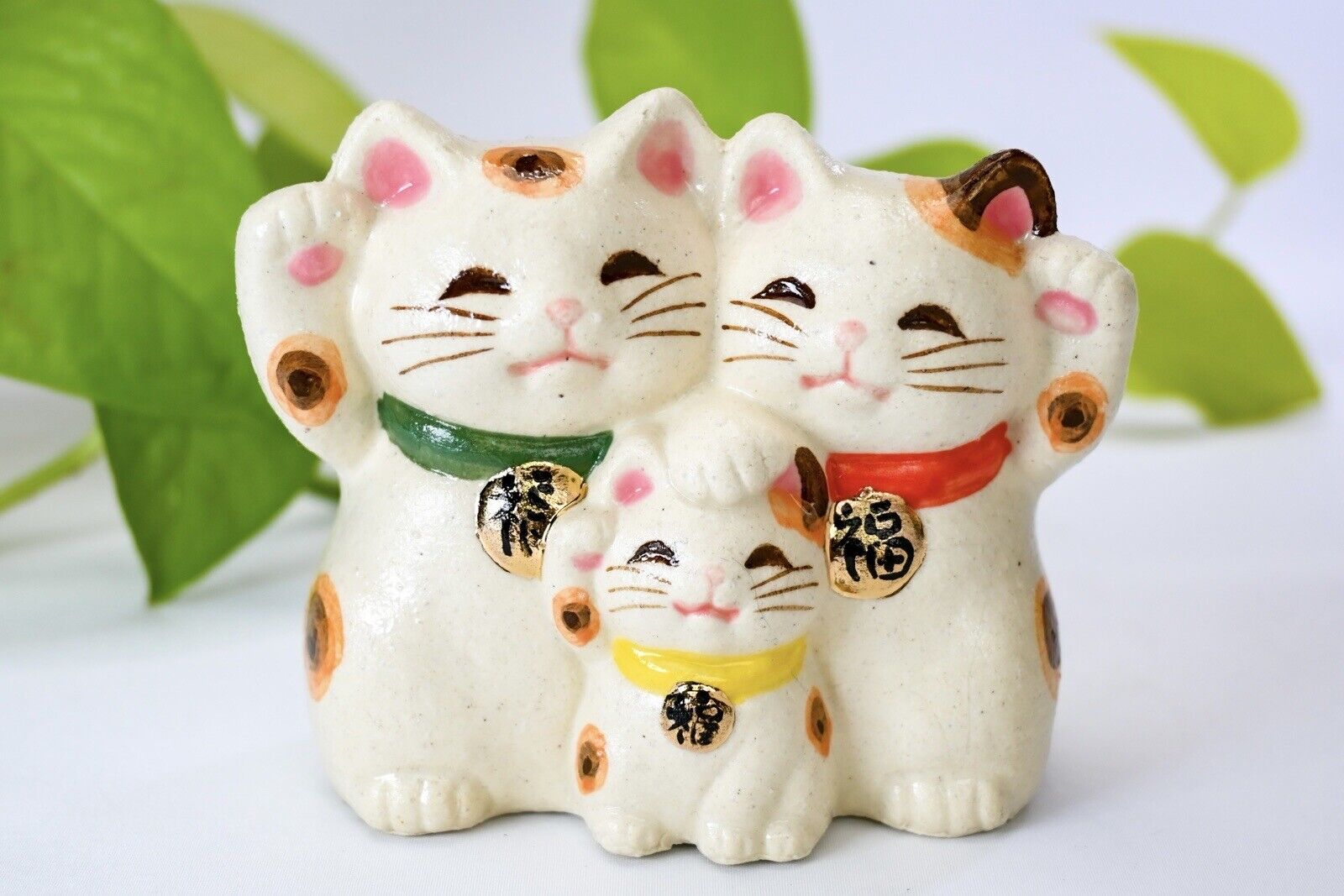 Japanese Handmade White Lucky Cat Maneki Neko Family Pottery Seto ware Gift