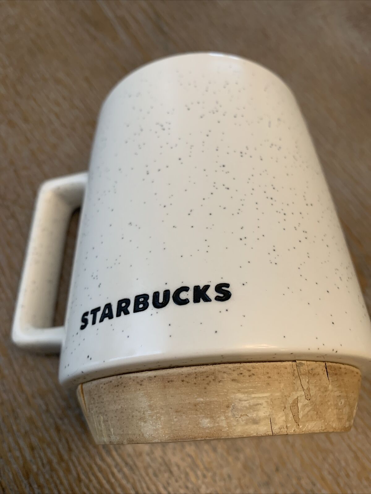 Starbucks 2017 Beige Wooden Bottom Ceramic Coffee Mug 16 oz Cup