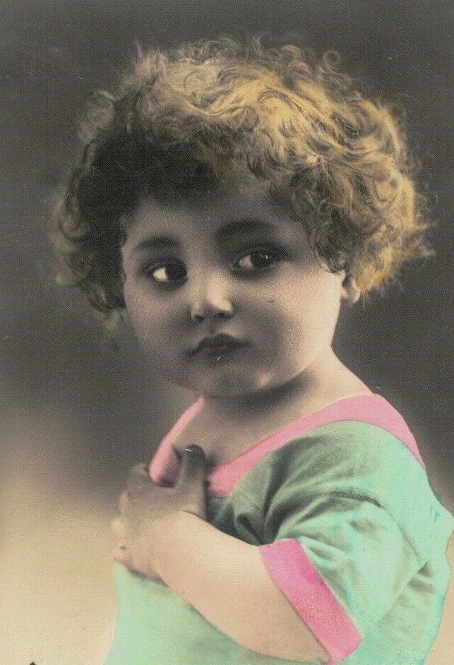 PA2155  LITTLE CHUBBY TODDLER CURLY HAIR SERIOUS LOOKING RPPC HAND. COL 