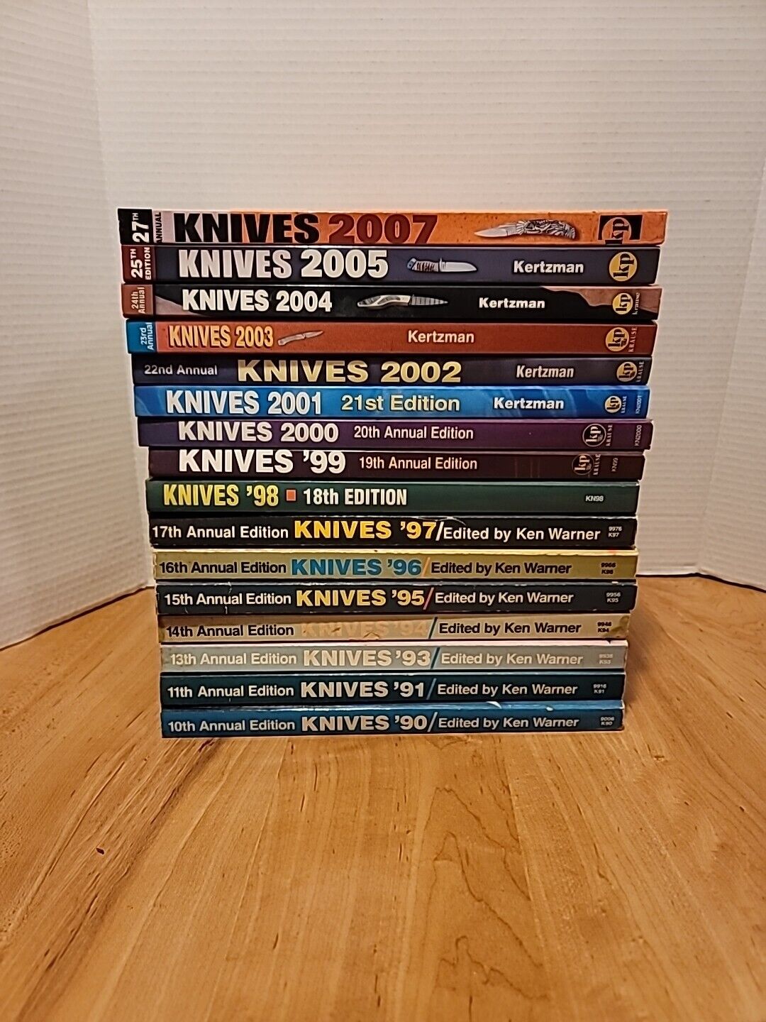 Lot Of 16 Knives Annual Books