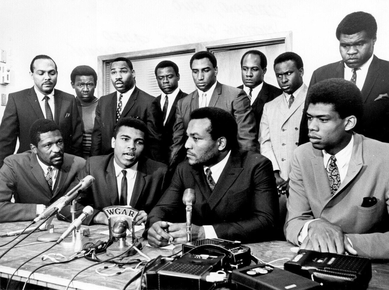 Athletes Jim Brown Mohammad Ali Civil Rights Summit Picture Photo Print 8.5\