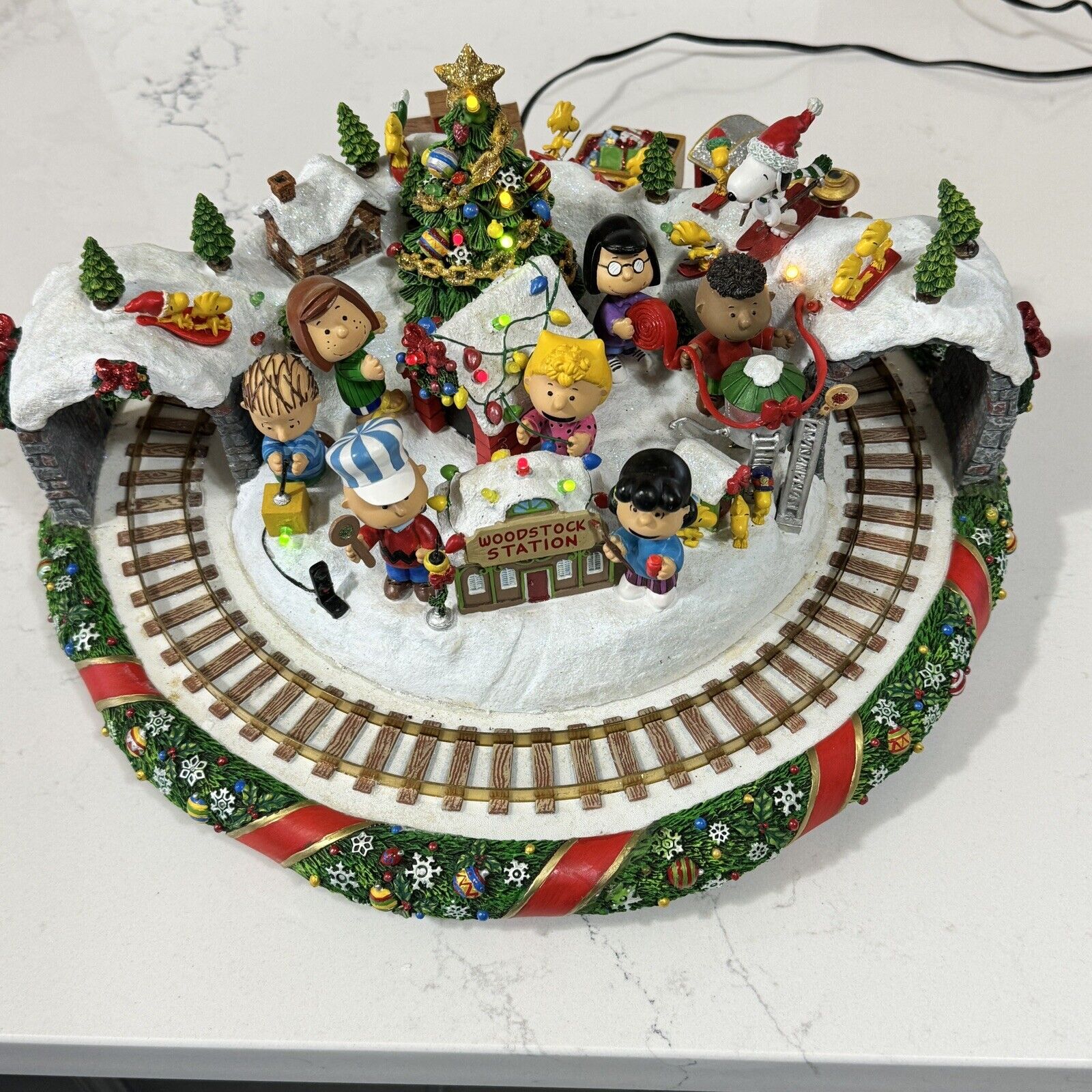 Vtg Danbury Mint Peanuts Christmas Wonderland Lighted Train Works VIDEO Electric