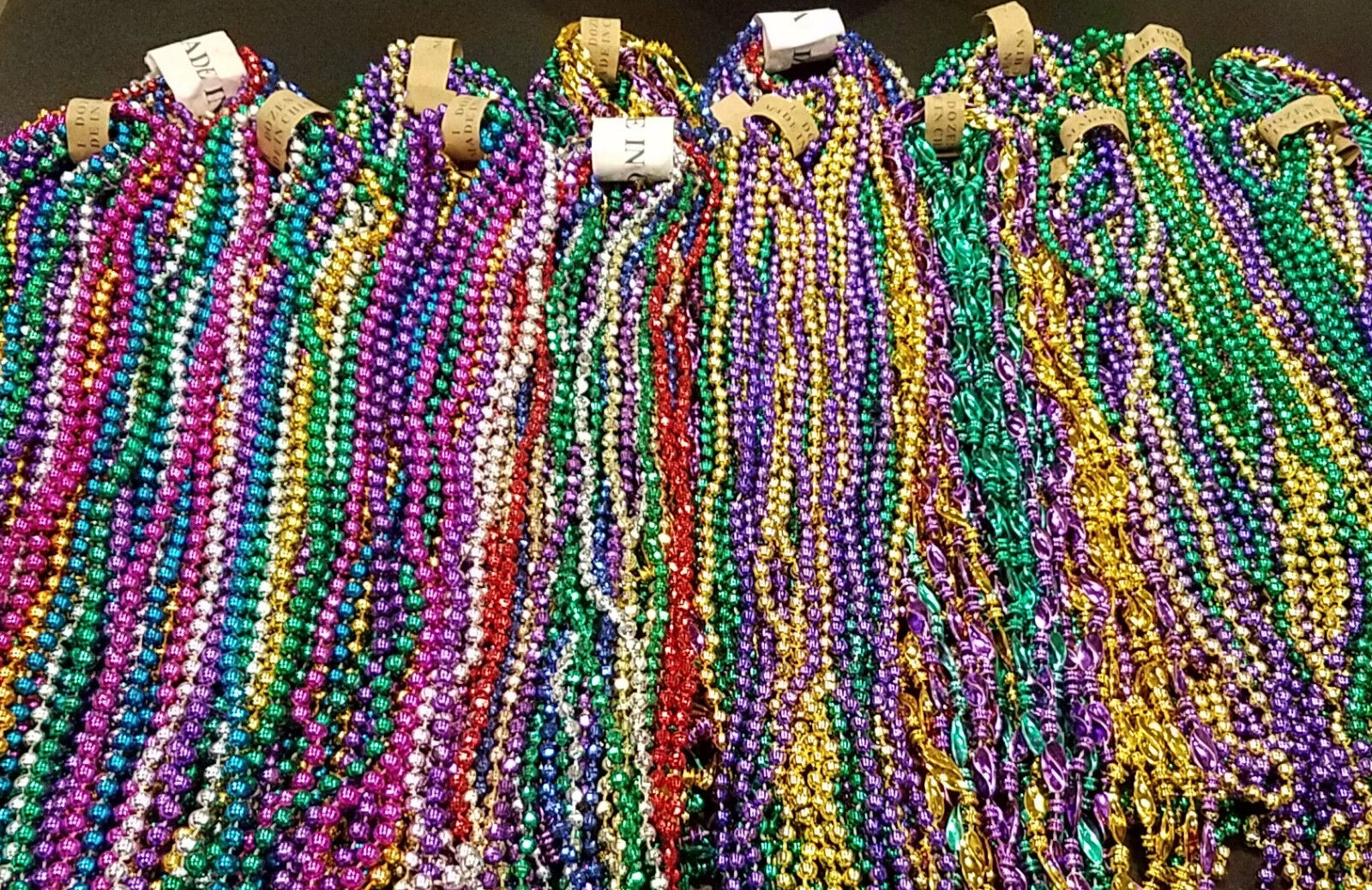 72 Authentic New Orleans Carnival Parade Throws Mardi Gras Beads Necklaces 6 doz