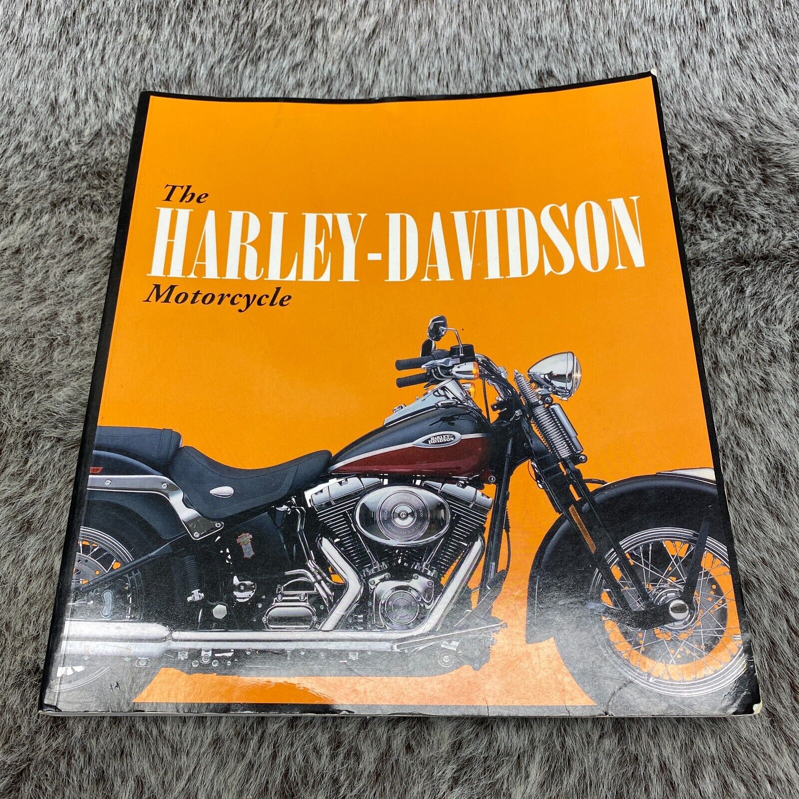 The Harley Davidson Pictorial Book by Crestline 145664 Printed Honk Kong