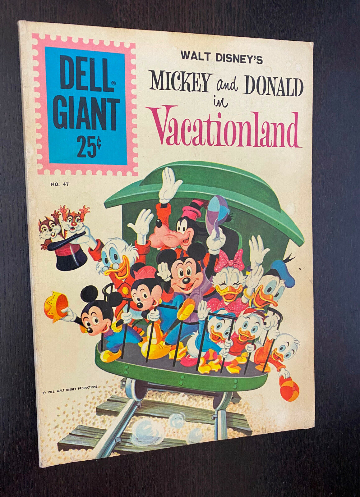 DELL GIANT #47 (Dell Comics 1961) -- Silver Age Donald Duck Vacationland -- VG+