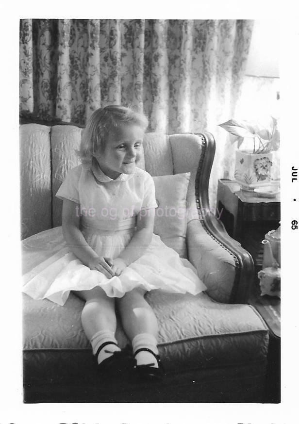 Found Photograph bw A LITTLE GIRL WEARING A WHITE DRESS Original VINTAGE 011 6 T
