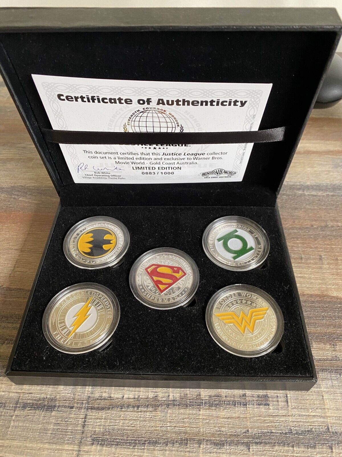 WB Movie World Justice League Collector Coin Superman Batman Flash /1000 RARE