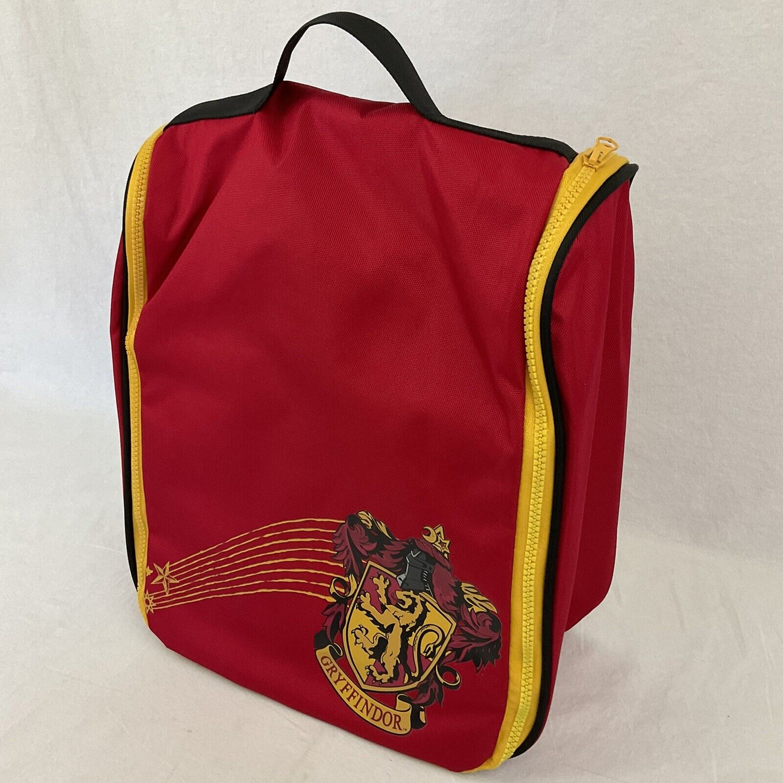 NWOT Harry Potter Gryffindor Crest Logo Red Robe Factory Zipper Flap Book Bag