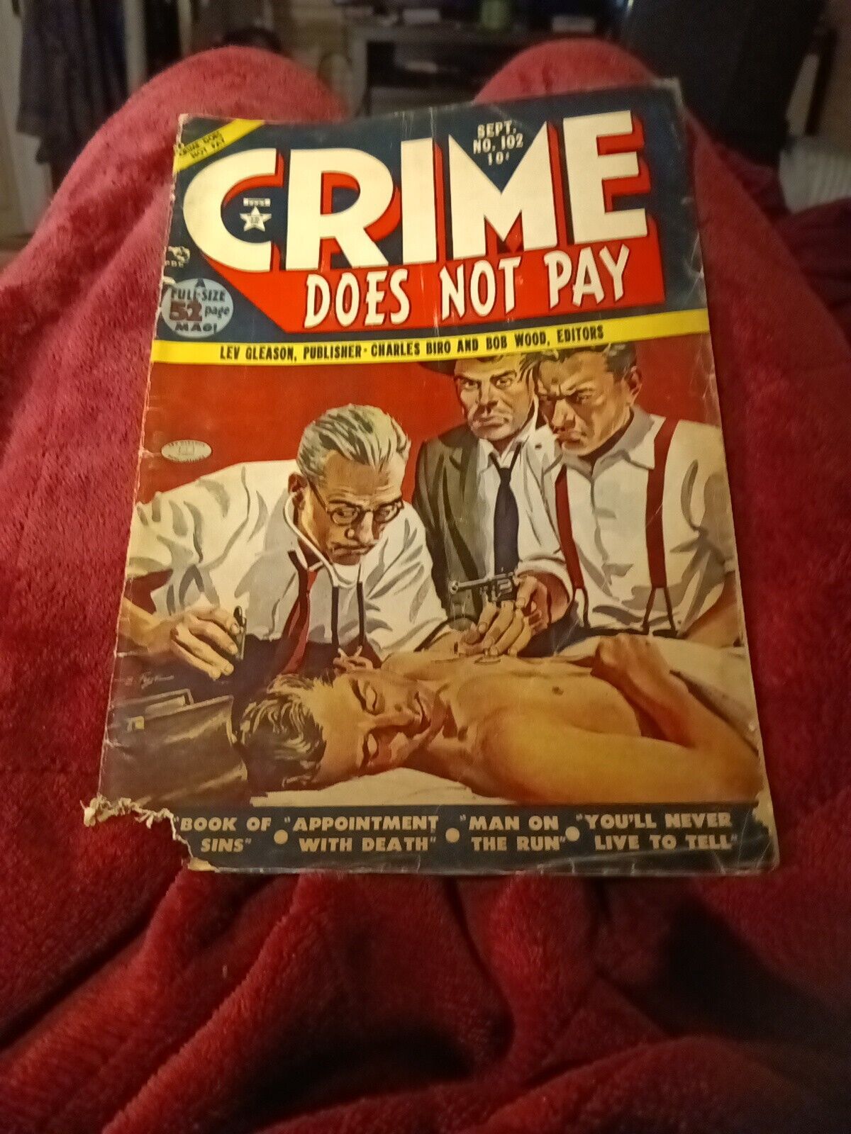 LEV GLEASON CRIME DOES NOT PAY 102 GOLDEN AGE COMIC 1952 B FUJE PAINTED COVER