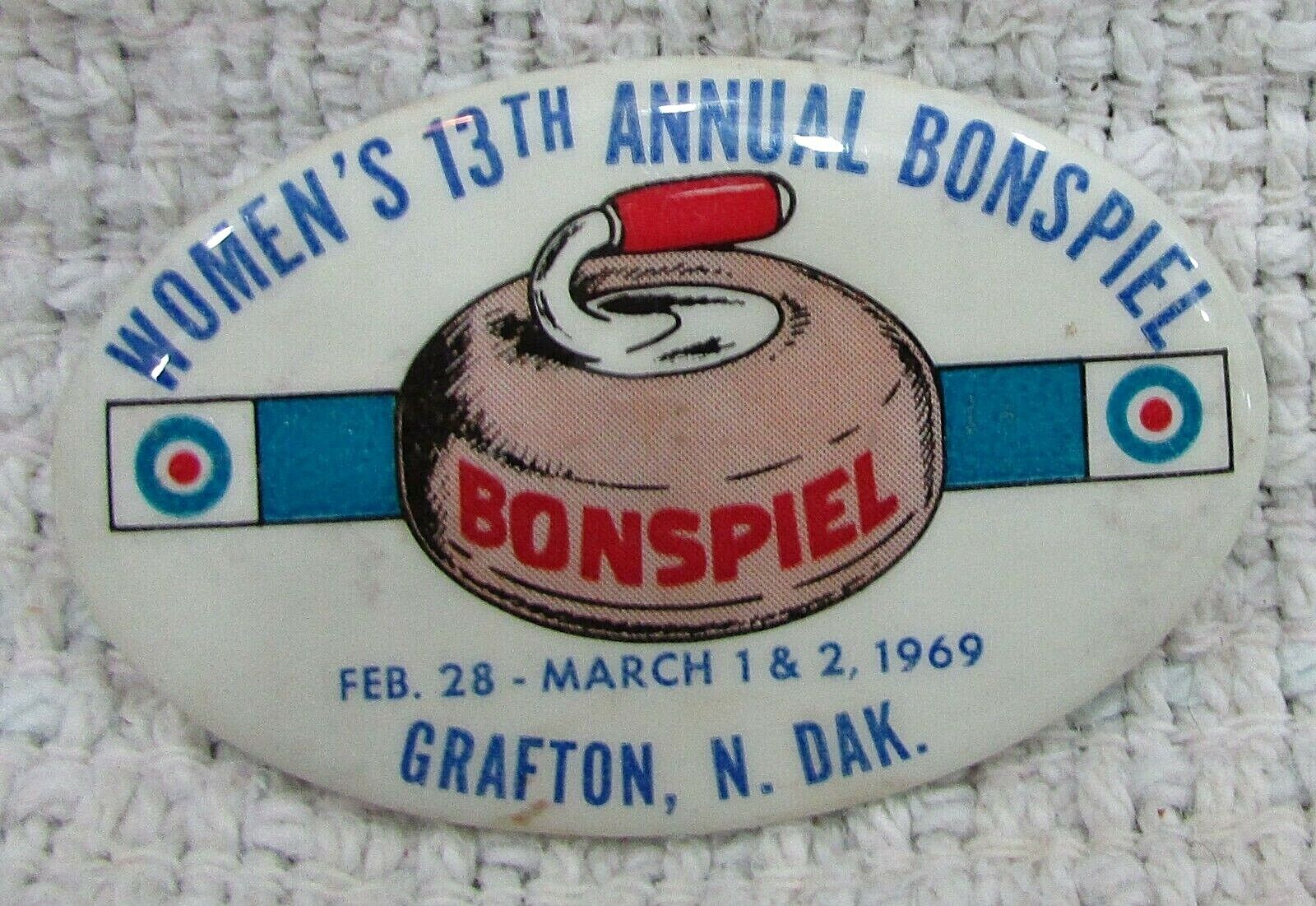 Old 1969 Grafton ND Women\'s 13th Annual Curling Bonspiel Oval Pinback FREE S/H  