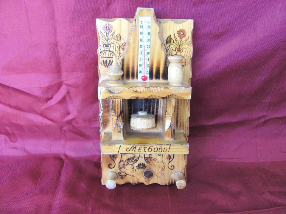 VINTAGE HAND MADE WOODEN KITCHEN WALL RACK WITH ETHANOL THERMOMETER