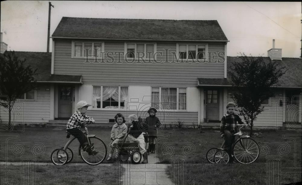1950 Press Photo Low-income public housing would provide habitable quarters