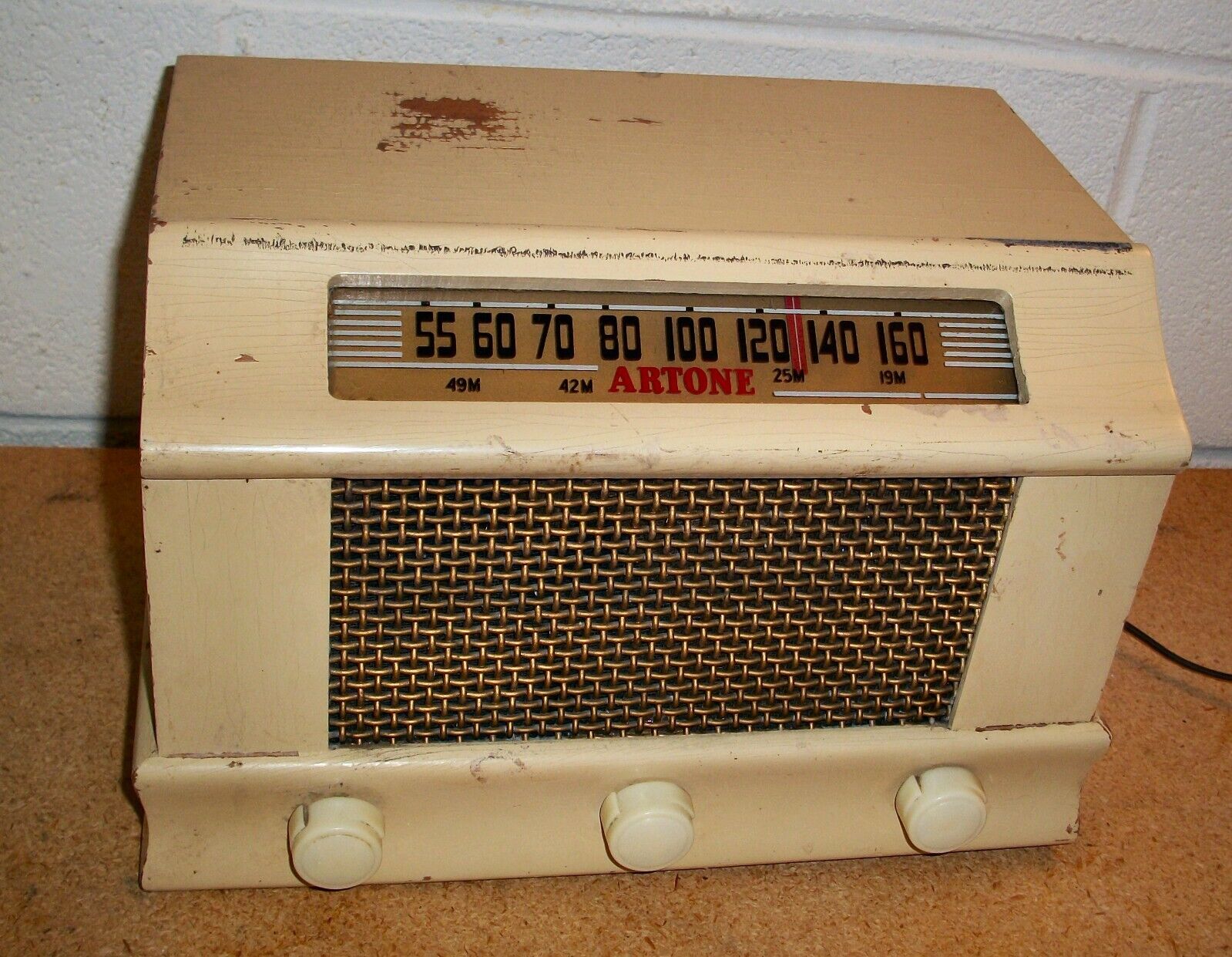 Vintage ARTONE FTR Federal Telephone Radio - model 1030T Tabletop AM/SW Tube