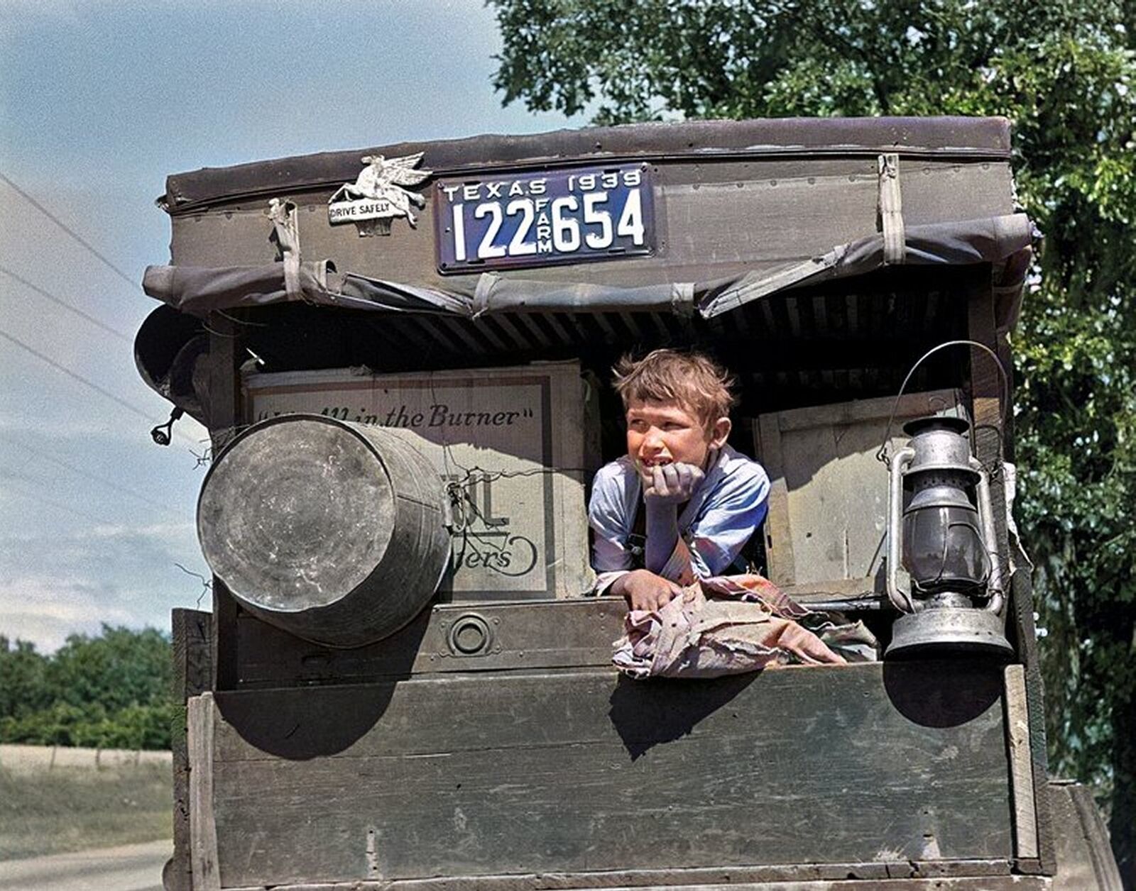 1939 Migrant Child in Family Car DEPRESSION ERA 8.5x11 Colorized Photo