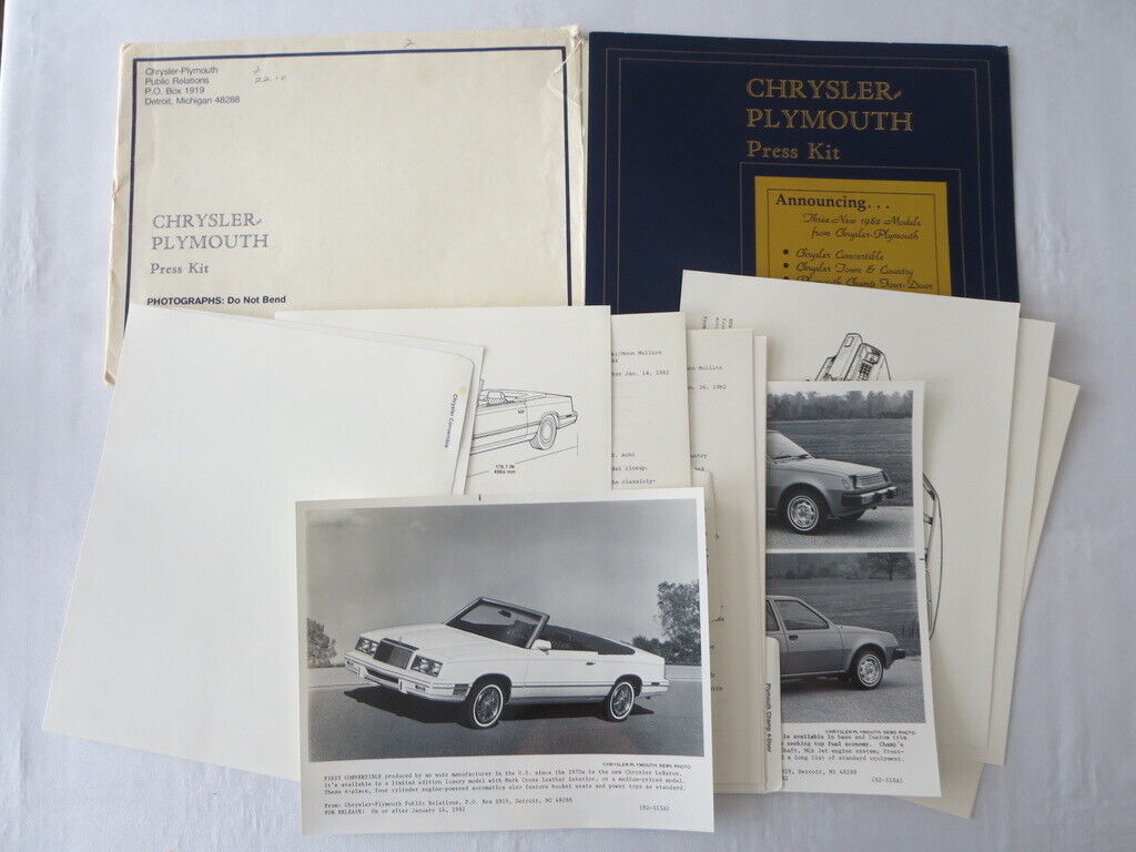 1982 Chrysler Plymouth Press Kit Convertible Town & Country Champ 