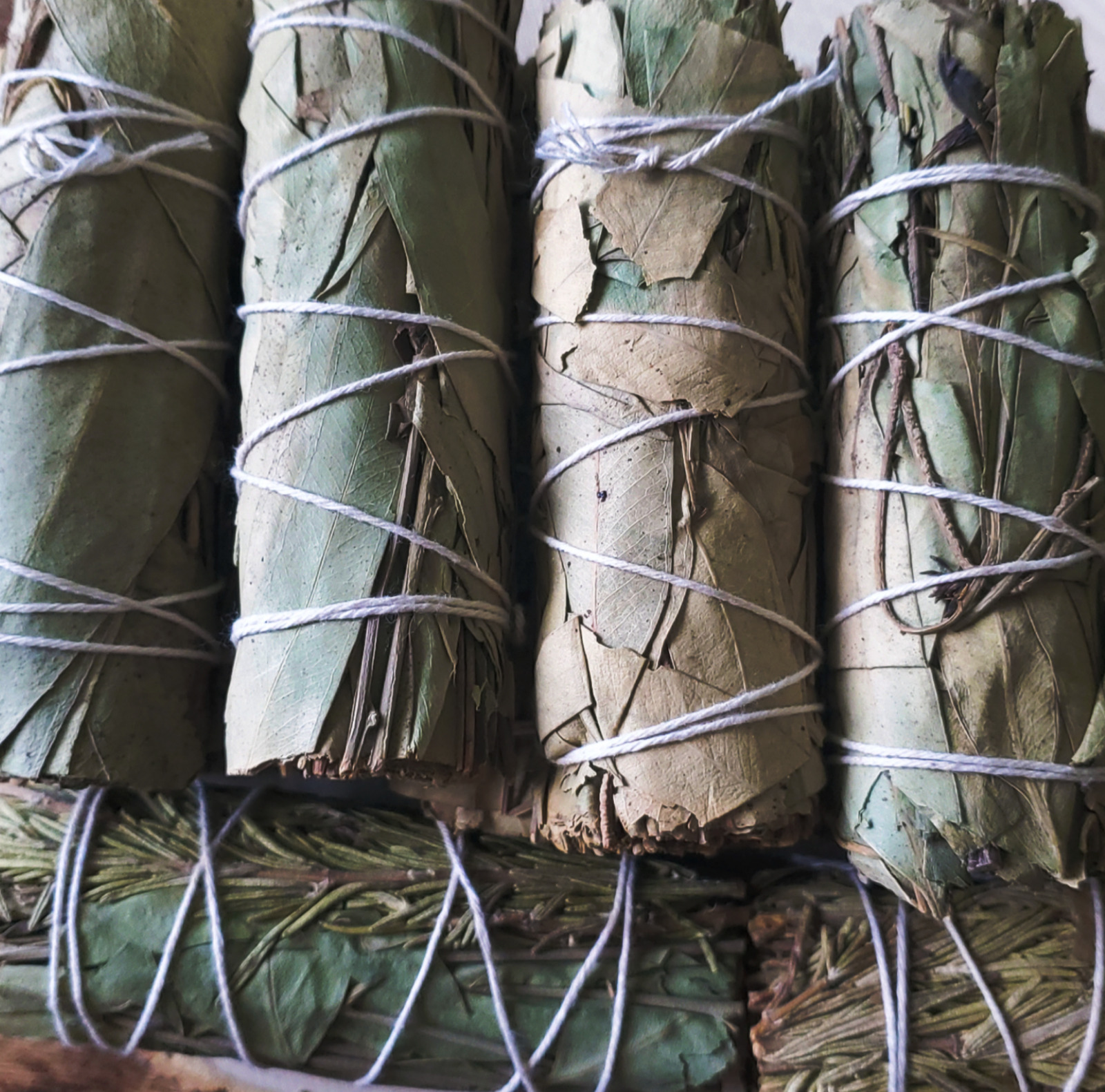 3 Pack Eucalyptus & Rosemary Smudge Bundle Sticks 4'' Long Dries Leaf
