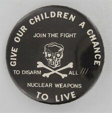 Radical Pacifist Button 1976 War Resisters League Nuclear Death Skull Bones 1023 picture