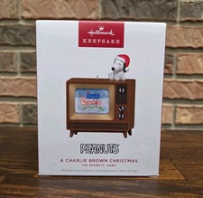 2026 Hallmark - Peanuts Gang - "A Charlie Brown Christmas" Ornament - [PRESALE] picture