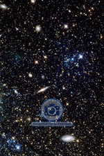 HUBBLE INFRARED VIEW OF DWARF GALAXY IC 1613 HALO AND BACKGROUND GALAX 4X6 PHOTO picture
