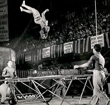 LD341 1953 Orig Photo DUINA OF THE EDDIES TRAMPOLINE ACT FAMOUS SHRINE CIRCUS picture