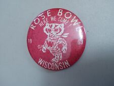 VINTAGE 1963 WISCONSIN BADGERS  ROSE BOWL PIN PINBACK FOOTBALL BUCKY picture