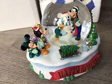 Disney 2001 Happy Holidays Fab 5 Winter Wonderland Musical Snow Globe Mickey picture