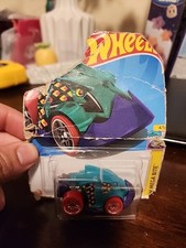 Hot Wheels Piranha Terror HW Mega Bite Mattel 4/5 Brand New Package Wear 2021 picture