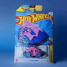 2024 Hot Wheels HW Mega Bite Pink Piranha Terror 87/250 4/5 Sealed picture