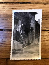 Antique photo circa 1940 Chien Joyeux et his master Campagne village farm picture