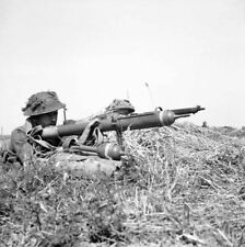 WW2  Photo WWII British Infantryman with PIAT Normandy World War Two / 1565 picture