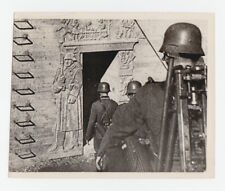 ORIG WWII Press Photo 1939 German Soldiers Enter Bunker on Siegrief Line picture