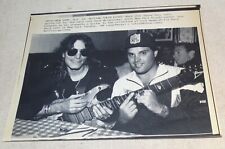 1990 AP Laser Photo STEVE VAI (Whitesnake) & Sean Landeta (NY Giants) Hard Rock picture