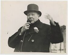 Early July 1945 press photo of Churchill on campaign for the General Election picture