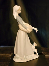 Retired Lladro Spain Porcelain Figurine Collectible #4866 Girl W/Goose & Dog 11
