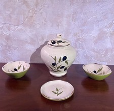 LARGE COVERED OLIVE JAR/ BOWLS/ PLATE SERVICE SET ~BELLA CUCINA~ Beautiful picture