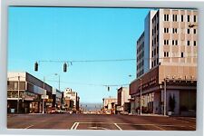 Everett WA-Washington, Hewitt Street, Bank, Shops, Classic Cars, Chrome Postcard picture
