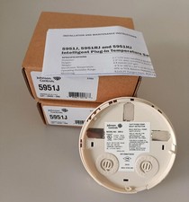 Johnson Controls 5951J Degree Fixed Temperature Heat Detector" picture