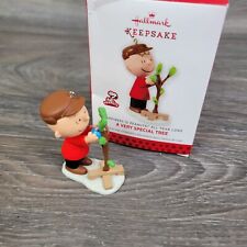 Hallmark Keepsake Peanuts Charlie Brown Happiness Is Peanuts Very Special Christ picture