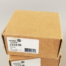 Johnson Controls J2351R lntelligent Photoelectric Sensor Remote Test Capable" picture