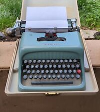 Underwood Olivetti Studio 44 Portable Typewriter & Case **NICE CONDITION** picture