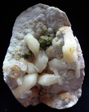 GREEN HEULANDITE APOPHYLLITE CALCITE CRYSTALS W/ STILBITE BOWS IN SEMI GEODE MAT picture