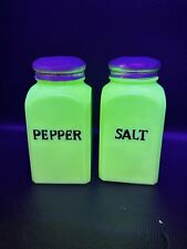 Pair of Vintage Jeanette Square Green Uranium Jadeite Salt & Pepper Shakers picture