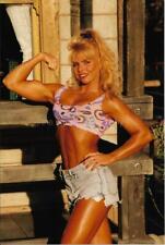 VERY PRETTY WOMAN 1980's 90's FOUND PHOTO MUSCLE Female Bodybuilder EN 16 6 Q picture