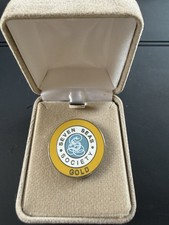 REGENT SEVEN SEAS SOCIETY GOLD LEVEL MAGNETIC GOLD PIN WITH BOX-NEW picture
