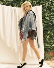 OLIVIA HOLT 8x10 PHOTO picture