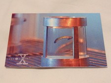 The X-Files Trading Card #40 Parasitic Worm – Premium Season 1 By Topps 1995 Use picture