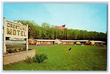 c1960's Crestline Motel View Middletown Connecticut CT Unposted Vintage Postcard picture