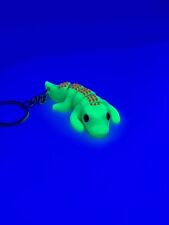 Crocodile Keychain 🐊 Fluorescent / Glow In The Dark Under UV Light / Sunlight picture