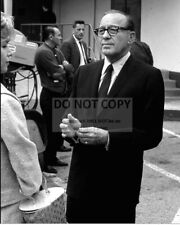 JACK BENNY LEGENDARY ACTOR AND COMEDIAN - 8X10 PUBLICITY PHOTO (AZ561) picture