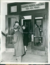 1944 Joan Manners Takes Test To Establish Daughters Paternity Courts Photo 7x9 picture